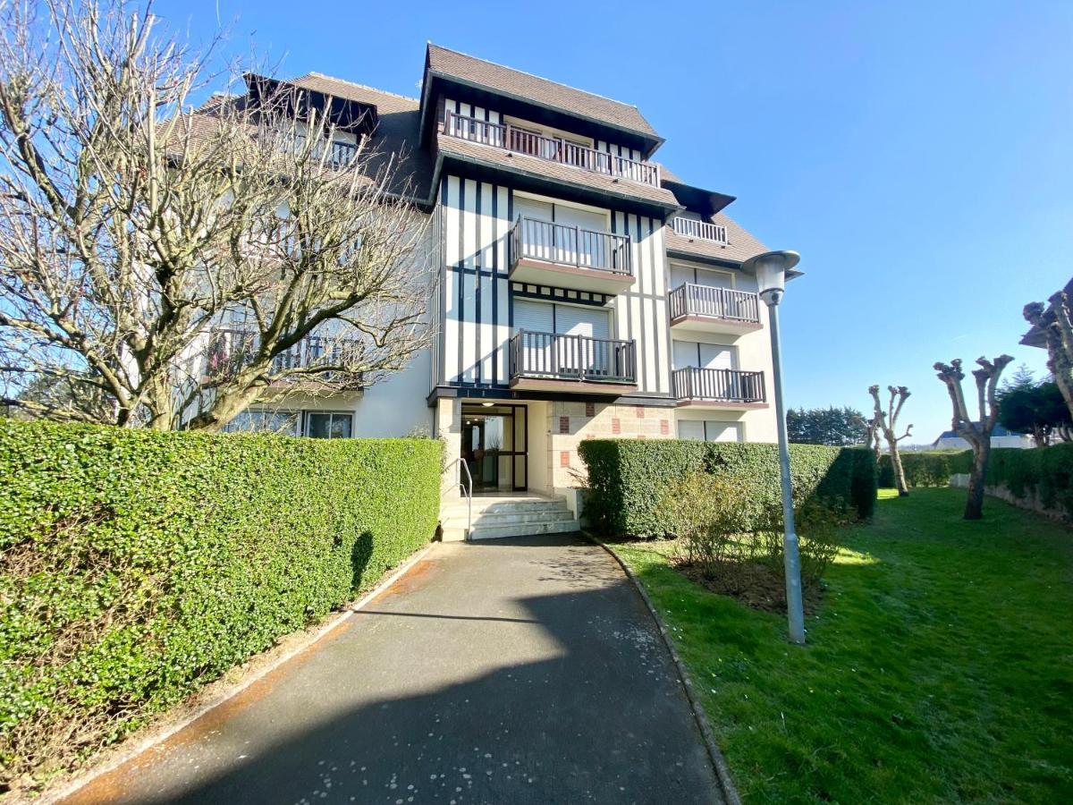 Superbe Appartement Avec Jardin Ensoleille Blonville-sur-Mer Exterior photo